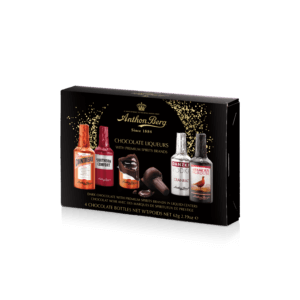 Boite de 4 chocolats noirs à liqueur en forme de bouteille ANTHON BERG, 1 pièce au chocolat noir enrobant une liqueur COINTREAU, 1 pièce au chocolat noir enrobant une liqueur aux fruits SOUTHERN COMFORT, 1 pièce au chocolat noir enrobant du scotch whisky THE FAMOUS GROUSE, 1 pièce au chocolat noir enrobant une dose de vodka DANZKA.